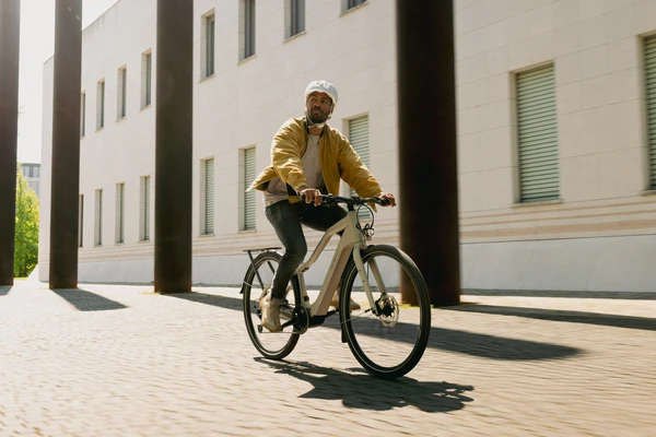 Nouveautés VELO DE VILLE 2025 : STRYVA, REVO-C et FOLDY 
